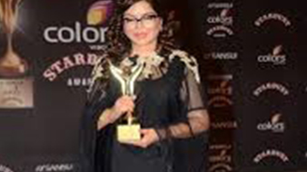 Our Jewellery was worn by veteran Bollywood actress, sizzling heart throb Zeenat Aman during Stardust Awards where she was felicitated with “Lifetime achievement award”. 