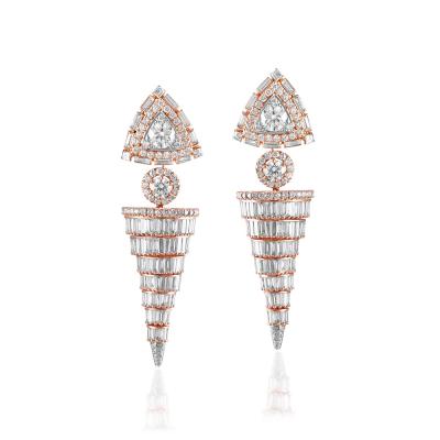 Diamond Earring adorned by Dylan Penn at Oscars 2015