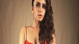 Amruta Khandvilkar in Narayan Jewellers Ruby earrings for GQ Awards.