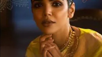 Vogue Fashion Editor in Narayan Jewellers earrings for Vogue women of the year award 2019.